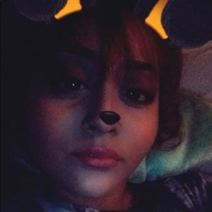 Meet your Posher, Alejandra